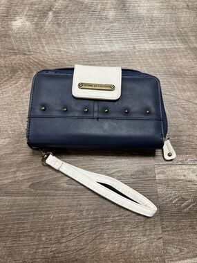 Stone Mountain Accessories Navy and White Studded Wristlet